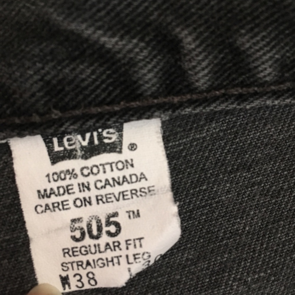 vtg Levis 505 faded black cropped frayed jeans 37 slouchy - Picture 5 of 6